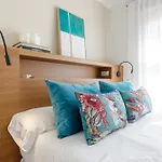 Alameda XI Boutique Apartment By Caleta Homes